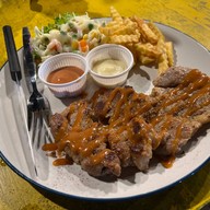 ร้านสเต็กไส้แตก สาขา2 &หม่าล่า