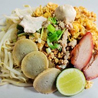 ปอเปี๊ยะทอดของกินเล่นฯลฯ @บ้านกะเพรา (Ban Kaprao)