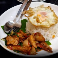 เมนูของร้าน อิ่มคุ้ม 888 (ฟรีไข่ดาว) ริมคลอง