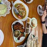 ตำในสวน ณ หาดใหญ่ ถนนอนุสรณ์อาจารย์ทอง