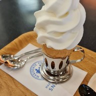 เมนูของร้าน Snaffle's Suehirochō