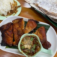 ตำในสวน ณ หาดใหญ่ ถนนอนุสรณ์อาจารย์ทอง