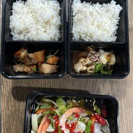 เออ_แล้วแต่มึง ส้มตำ&กะเพราถาด อาหารตามสั่่ง ครบจบที่ร้านเดียว