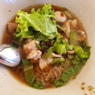 เมนูของร้าน ก๋วยเตี๋ยวหมูตุ๋นนายเป็ด