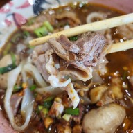 เมนูของร้าน สุดยอดก๋วยเตี๋ยวเรือ นครเชียงราย ปตท.บายพาส บ้านดู่