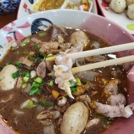 เมนูของร้าน สุดยอดก๋วยเตี๋ยวเรือ นครเชียงราย ปตท.บายพาส บ้านดู่