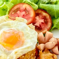 ร้านกาแฟและอาหารตามสั่ง be proud cafe coffee&restaurant