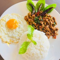 กะเพราหอมรัญจวน สุขสวัสดิ์ 70