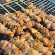 ย่างถ่าน เส้นหมี่ไก่ฉีก งามวงศ์วาน