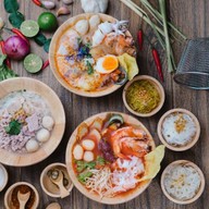 ร้านก๋วยเตี๋ยวปากหม้อตัวแม่