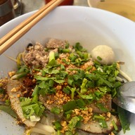ก๋วยเตี๋ยวสามหมวย