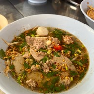 ก๋วยเตี๋ยวสามหมวย