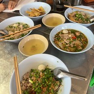 ก๋วยเตี๋ยวสามหมวย