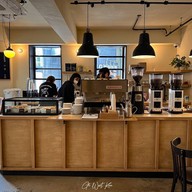 บรรยากาศ Milestone coffee roasters Hannam