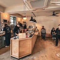 บรรยากาศ Milestone coffee roasters Hannam