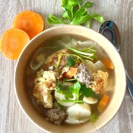 ครัวในบ้านเเม่เฮงเฮง กะเพราพริกแห้ง 1