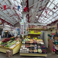 บรรยากาศ St. Helier Central Market