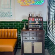 GW Tea House ศาลาแดง - สีลม