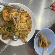 ก๋วยเตี๋ยวคั่วไก่รองเมือง (เพชรเกษม 73/2)