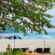 บรรยากาศ The Deck Bar