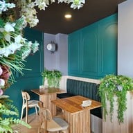 เฟื่องฟ้า คาเฟ่