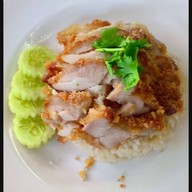 เจ๊นุชข้าวมันไก่