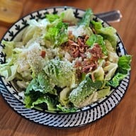 เฟื่องฟ้า คาเฟ่