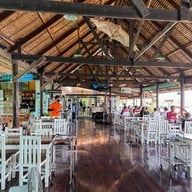 บ้านคุ้งน้ำ