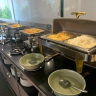 โรงแรมสองพันบุรี