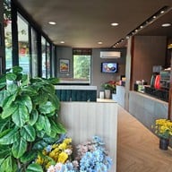 เฟื่องฟ้า คาเฟ่