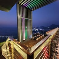 บรรยากาศ Atara Sky Bar & Bistro