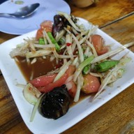 ลาบอุบล4 (ป้าแดง)