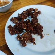 ลาบอุบล4 (ป้าแดง)