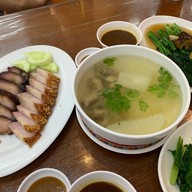 เมนูของร้าน ตี่ โภชนา (ตี่ เป็ดย่าง)