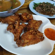 ลาบอุบล4 (ป้าแดง)