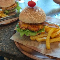 Aloha Burger สาขาใหม่ ดอนเมือง อะโลฮ่า เบอร์เกอร์ สาขาใหม่ ดอนเมือง