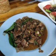 ลาบอุบล4 (ป้าแดง)