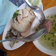 เมนูของร้าน ติงลี่ข้าวมันไก่
