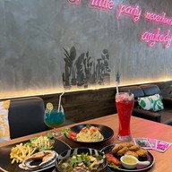 เมนูของร้าน Witch Luck Cafe & Resturant คาเฟ่ ร้านอาหาร ที่ทำงาน