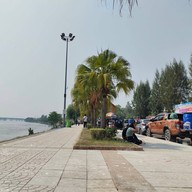 บรรยากาศ ริมปิงกำแพงเพชร