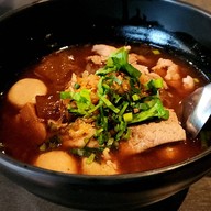 ก๋วยเตี๋ยว ป้าแต๊กจัดให้ เพลินจิต