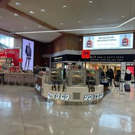 บรรยากาศ Paris Charles De Gaulle Airport