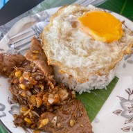 เมนูของร้าน กะเพราขุนช้าง พิษณุโลก