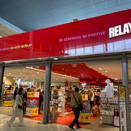 บรรยากาศ Paris Charles De Gaulle Airport