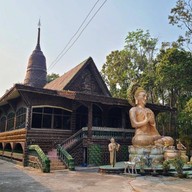 วัดป่ามหาเจดีย์แก้ว (วัดล้านขวด)