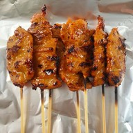 หมูปิ้งพาเพลิน & ข้าวกะเพรา & ข้าวหมูกระเทียมพริกขี้หนูสด &ไส้กรอกอีสาน กล้วยทอดมันทอดห้วยขวาง ห้วยขวาง