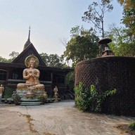 วัดป่ามหาเจดีย์แก้ว (วัดล้านขวด)