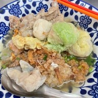 เกี๊ยวปลานายเคี้ยมเจ้าเก่า 60 ปี