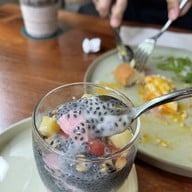 เมนูของร้าน WELLA DA CAFE'  WELLA DA CAFE