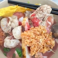 เกี๊ยวปลานายเคี้ยมเจ้าเก่า 60 ปี